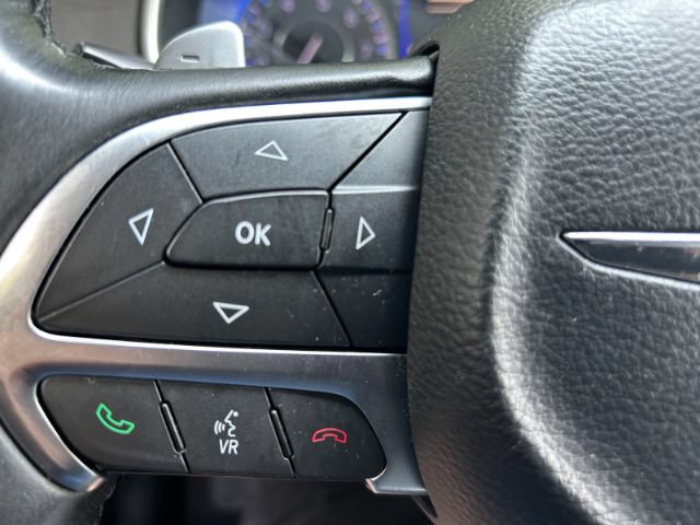 Used 2016 Chrysler 200 Limited FWD image 13