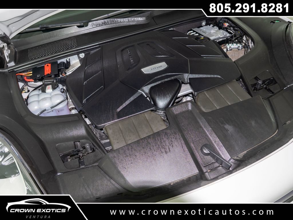 Used 2023 Porsche Cayenne Platinum Edition image 20