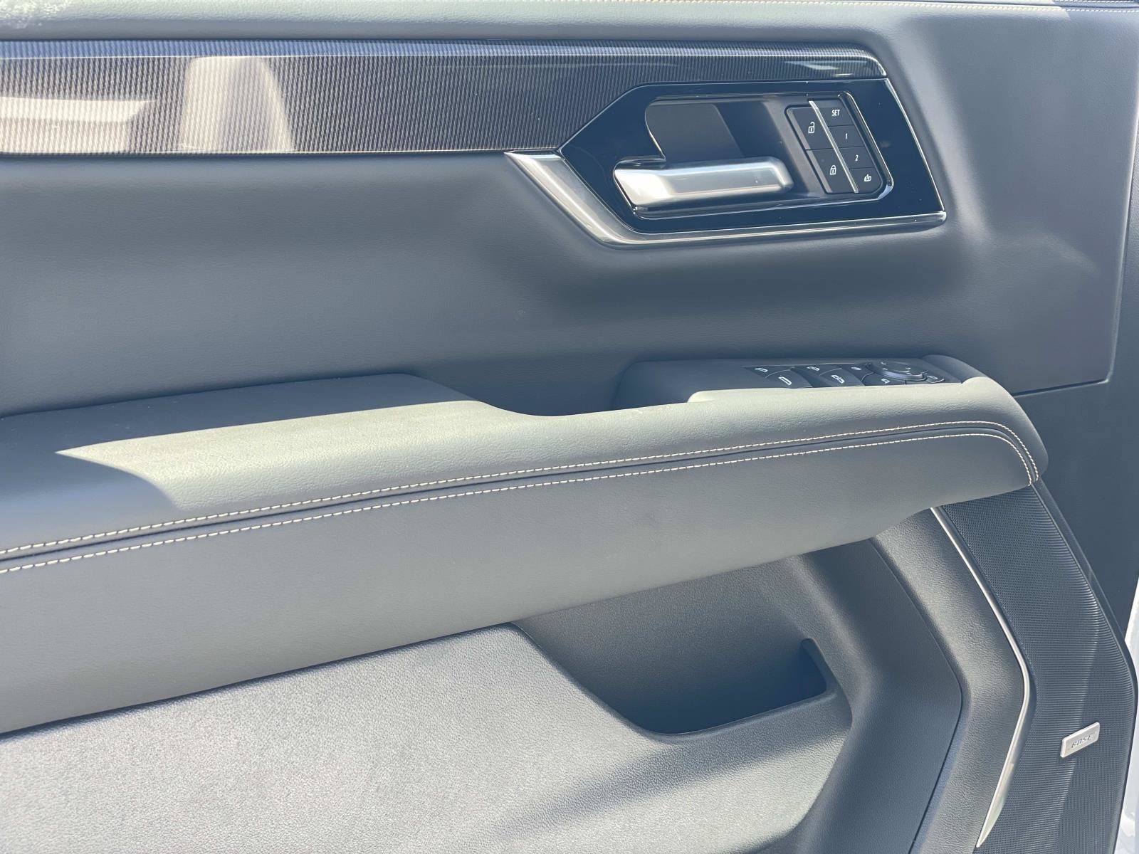 New 2026 GMC Yukon XL Elevation RWD image 19