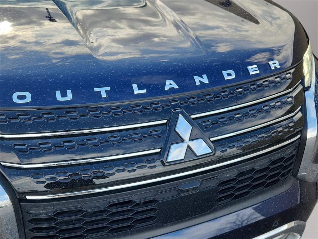 Used 2024 Mitsubishi Outlander SE image 9