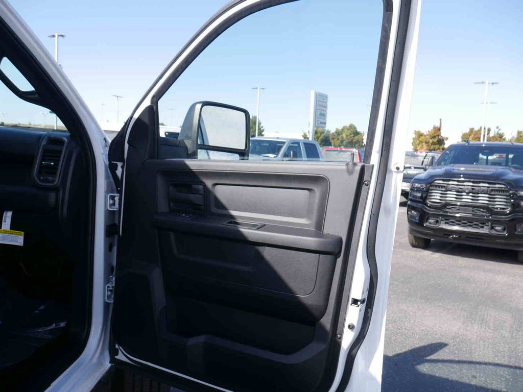 New 2026 RAM 3500 Tradesman w/ Chrome Appearance Group A AWD/4WD image 25