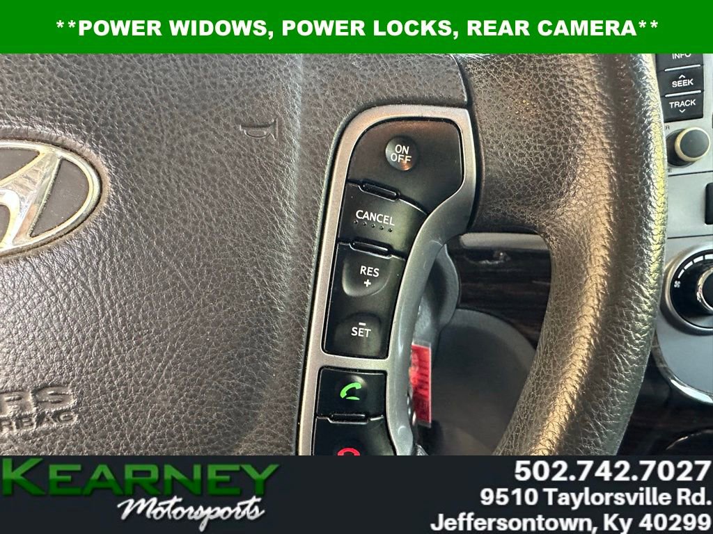 Used 2012 Hyundai Santa Fe GLS image 17