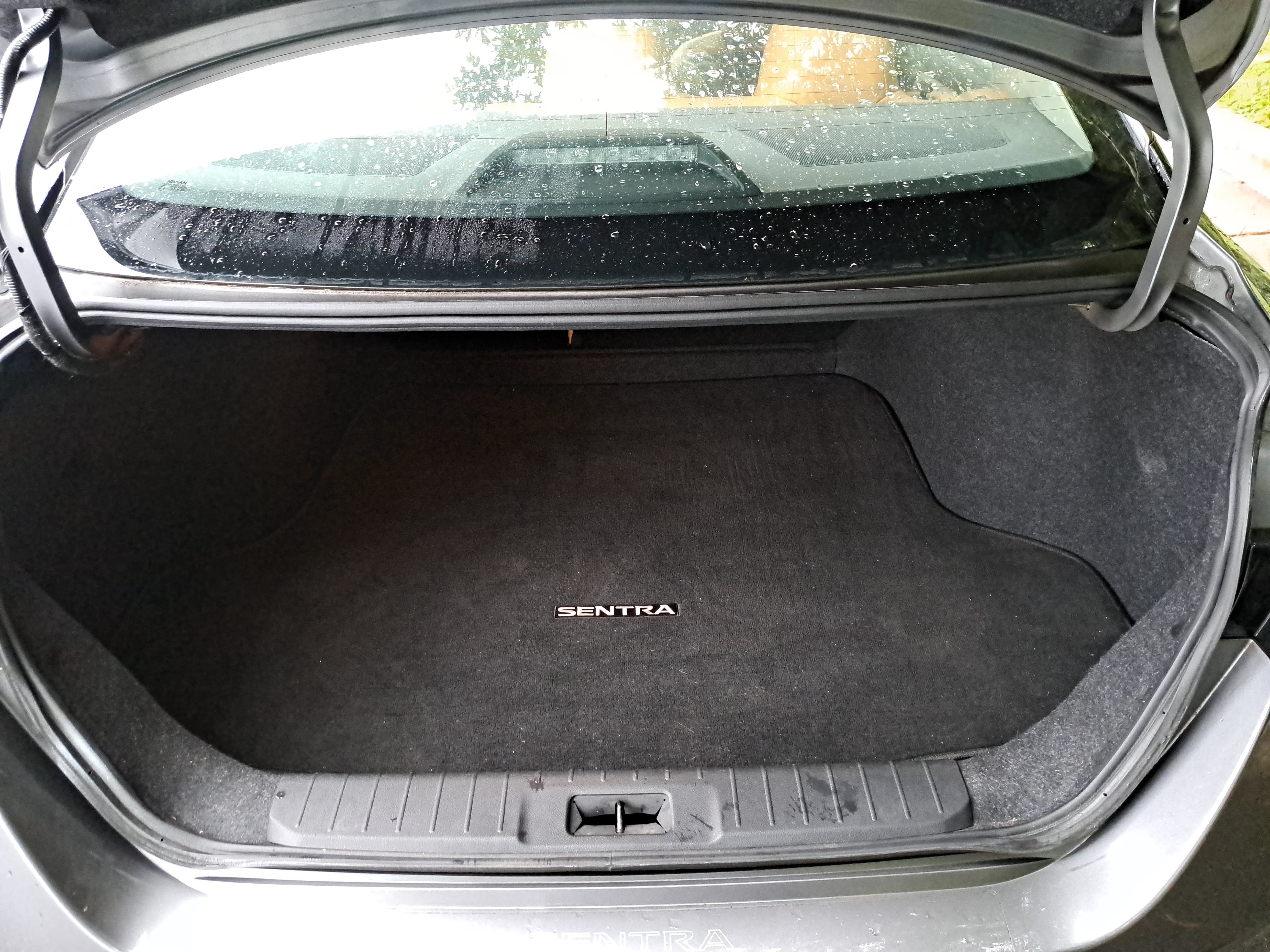 Used 2021 Nissan Sentra SV w/ SV Premium Package FWD image 12