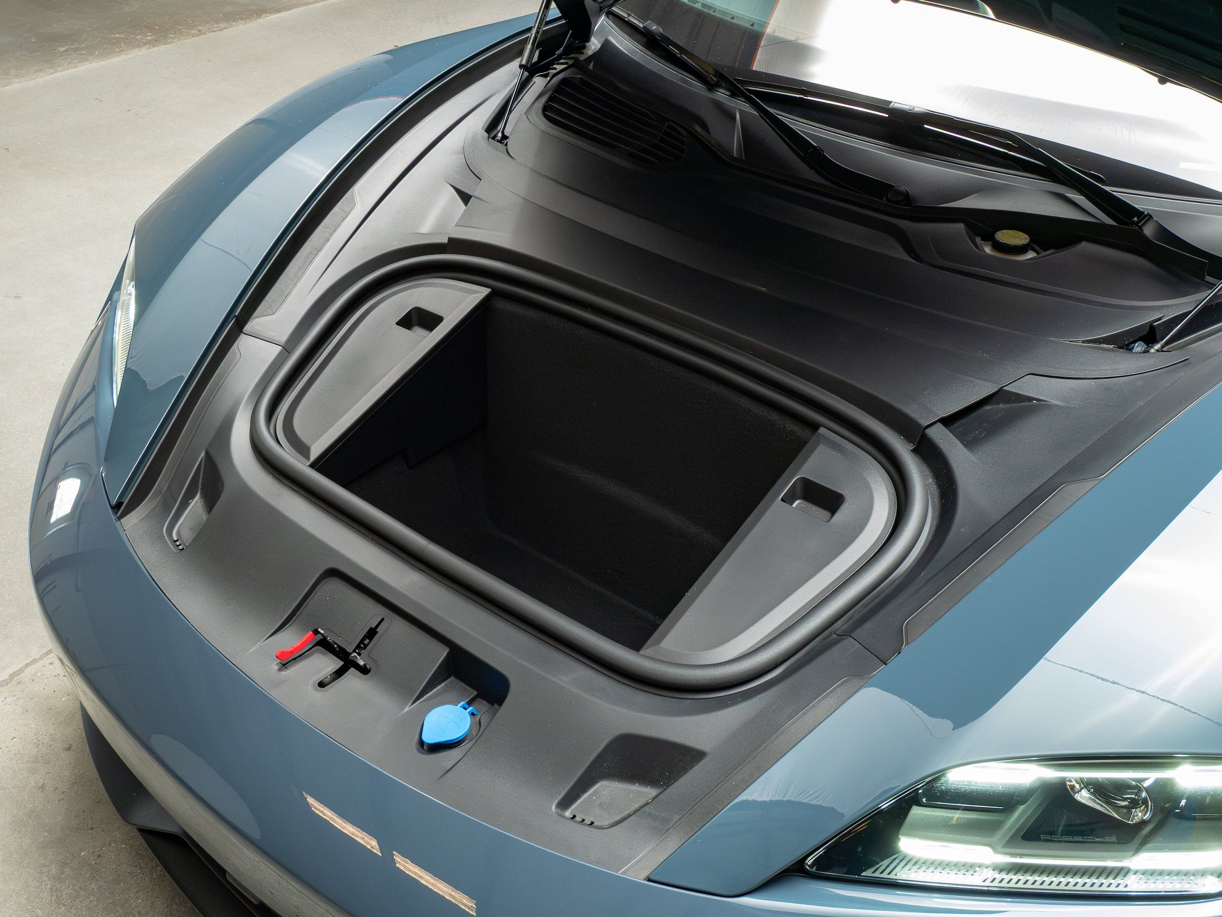 New 2026 Porsche Taycan RWD image 32