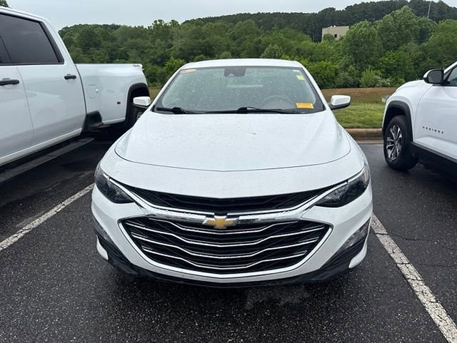 Used 2024 Chevrolet Malibu LT FWD image 2