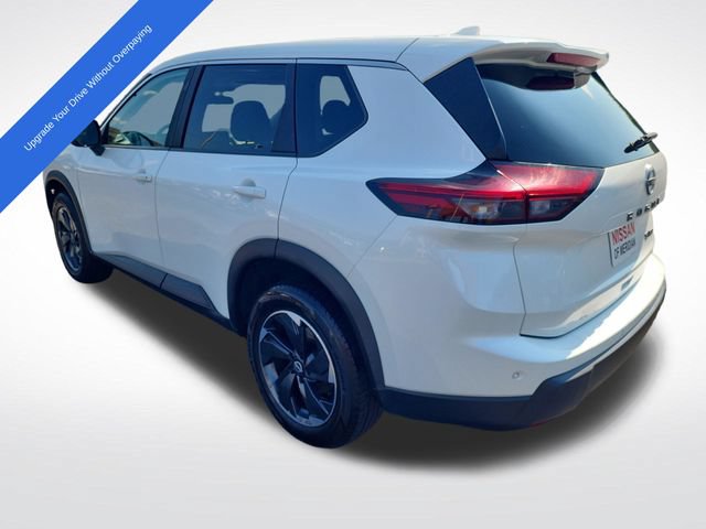 Used 2024 Nissan Rogue SV AWD/4WD image 3