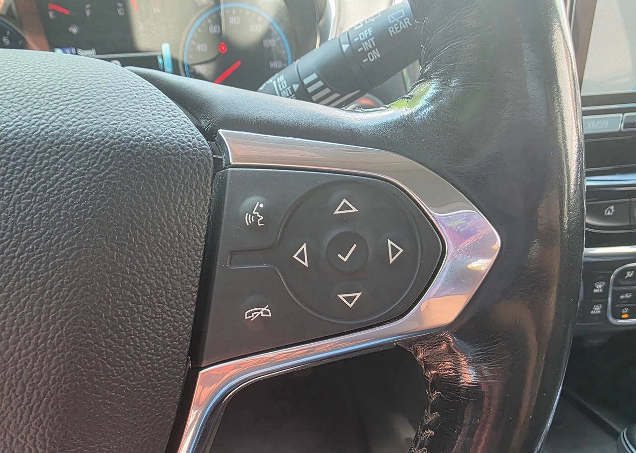 Used 2018 Chevrolet Traverse Premier w/ Redline Edition AWD/4WD image 22
