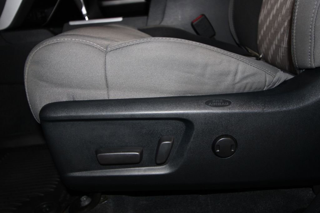 Used 2018 Toyota Tundra SR5 image 7