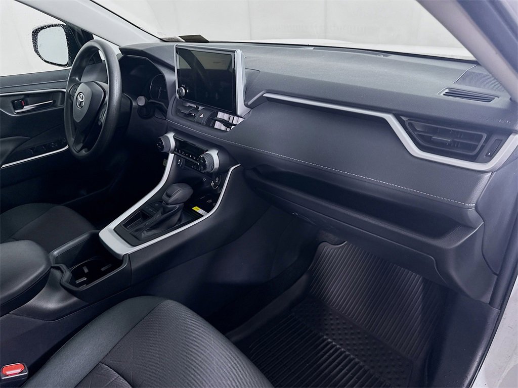 Used 2024 Toyota RAV4 XLE image 30