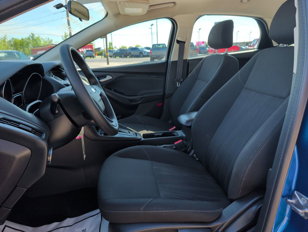 Used 2018 Ford Focus SE FWD image 8