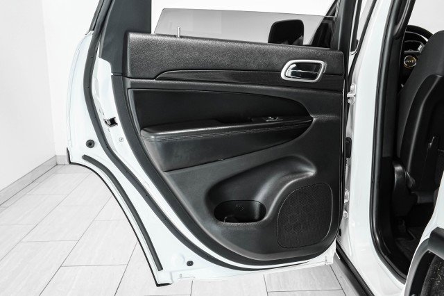 Used 2018 Jeep Grand Cherokee Laredo image 38