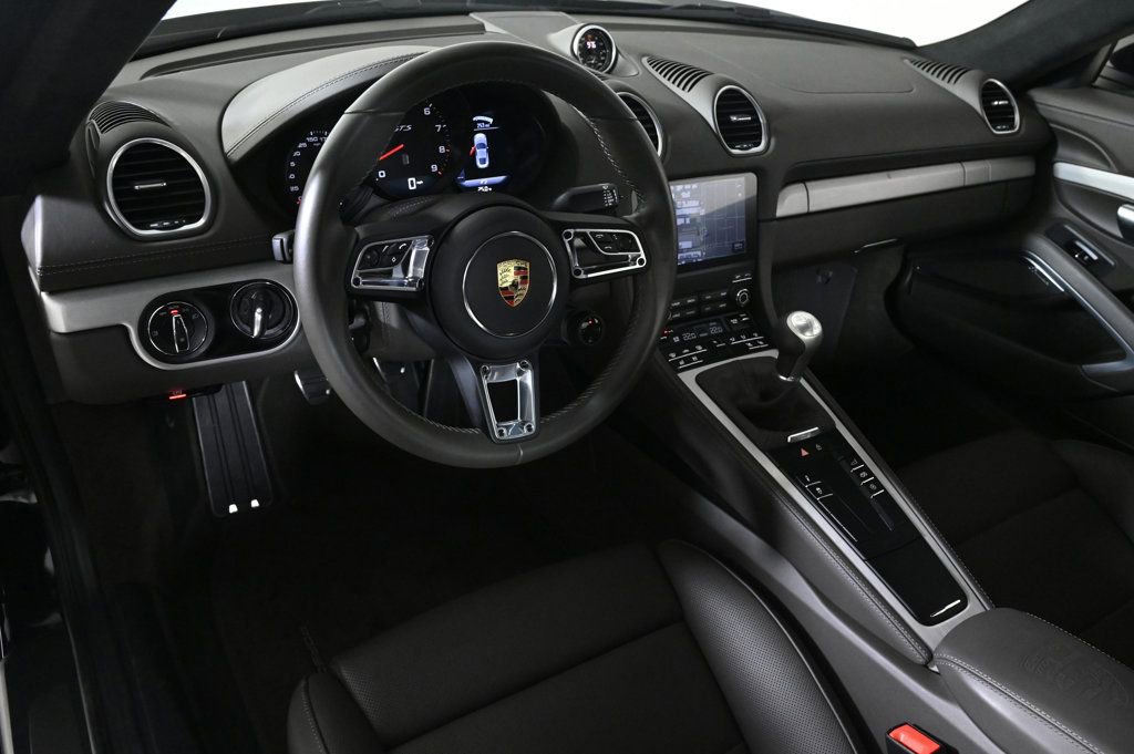 Certified 2025 Porsche 718 Cayman GTS image 4