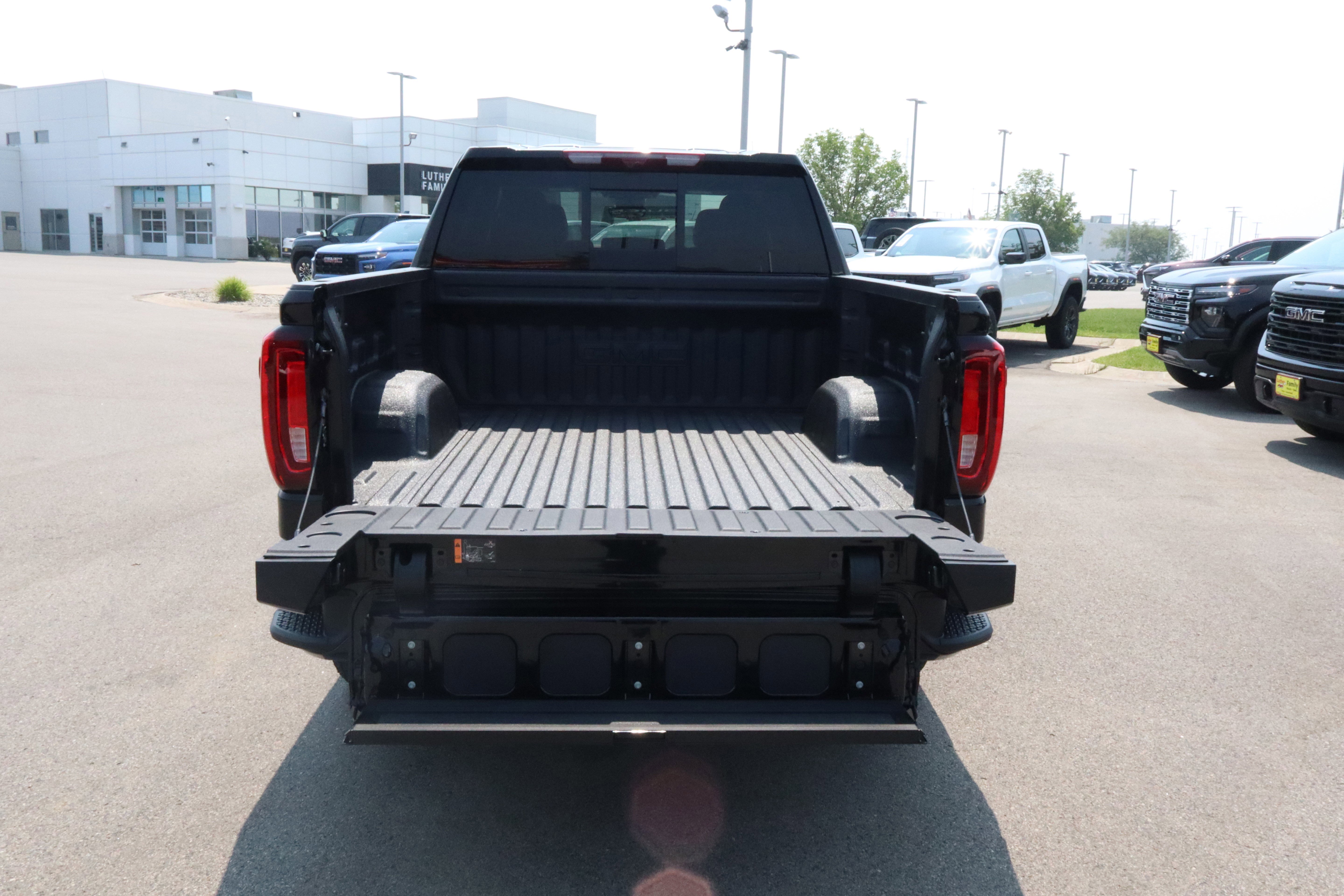 New 2026 GMC Sierra 1500 Denali w/ Technology Package image 16