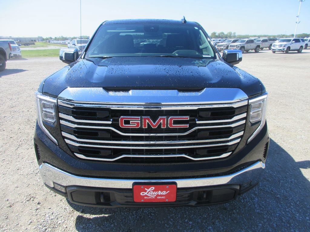 New 2026 GMC Sierra 1500 SLT w/ SLT Premium Package AWD/4WD image 11