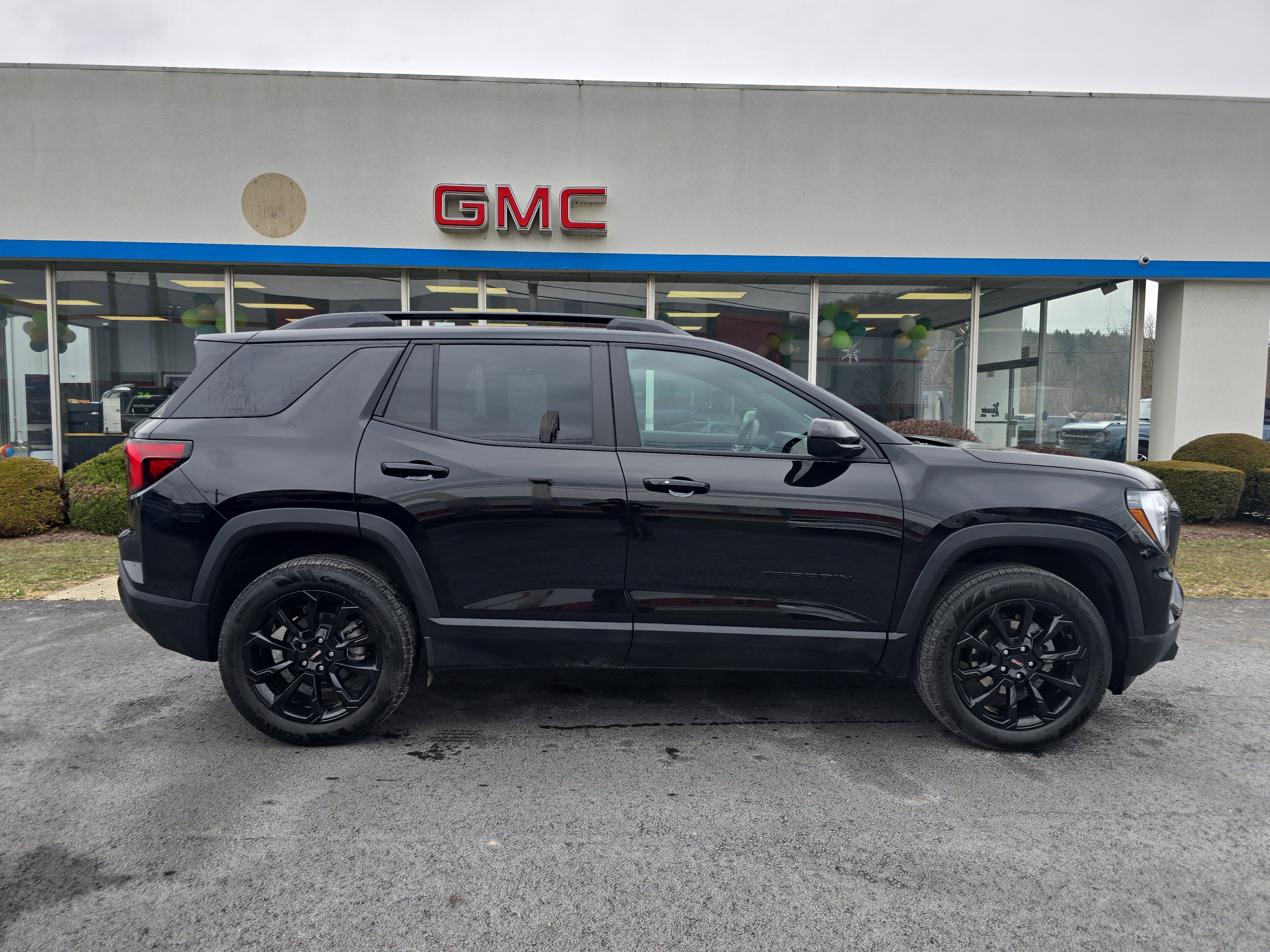 Used 2026 GMC Terrain Elevation w/ Black Edition image 2