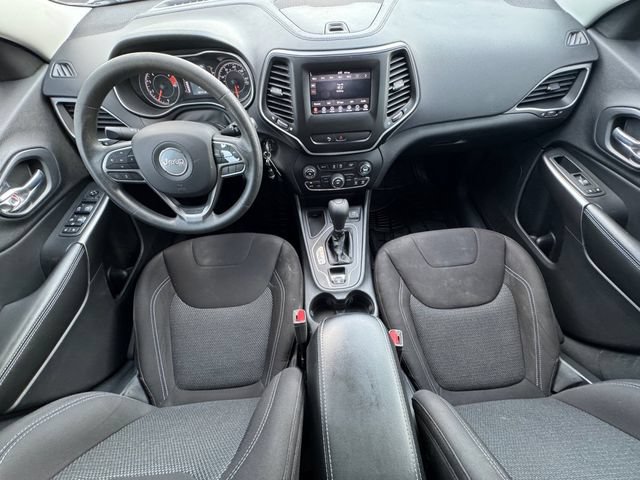 Used 2020 Jeep Cherokee Latitude FWD image 20