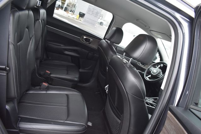 Used 2021 Kia Sorento EX image 13
