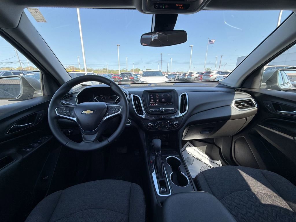 Used 2024 Chevrolet Equinox LT AWD/4WD image 10