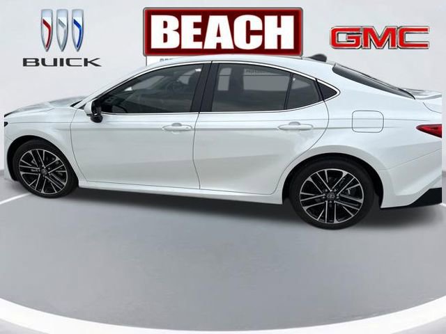 Used 2025 Toyota Camry XLE image 6
