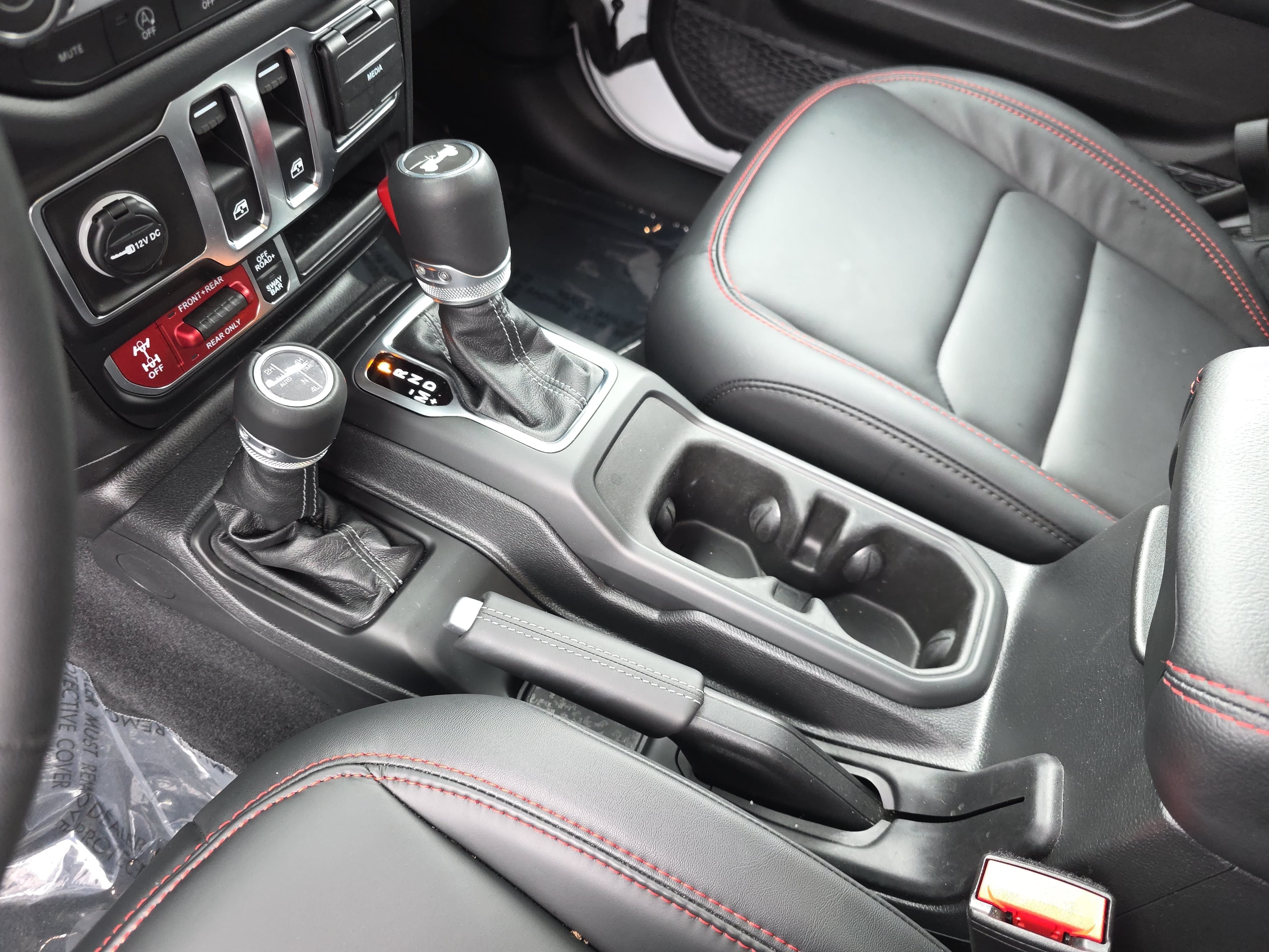 Certified 2026 Jeep Wrangler Rubicon AWD/4WD image 22