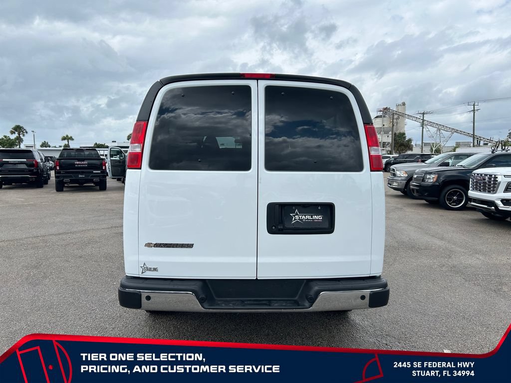 Used 2024 Chevrolet Express 3500 LT w/ LT Preferred Equipment Group RWD image 6