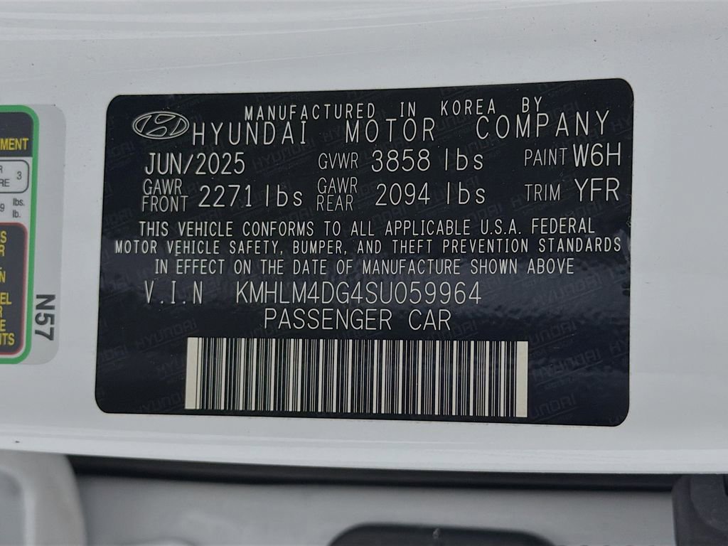 Used 2025 Hyundai Elantra Sport FWD image 31