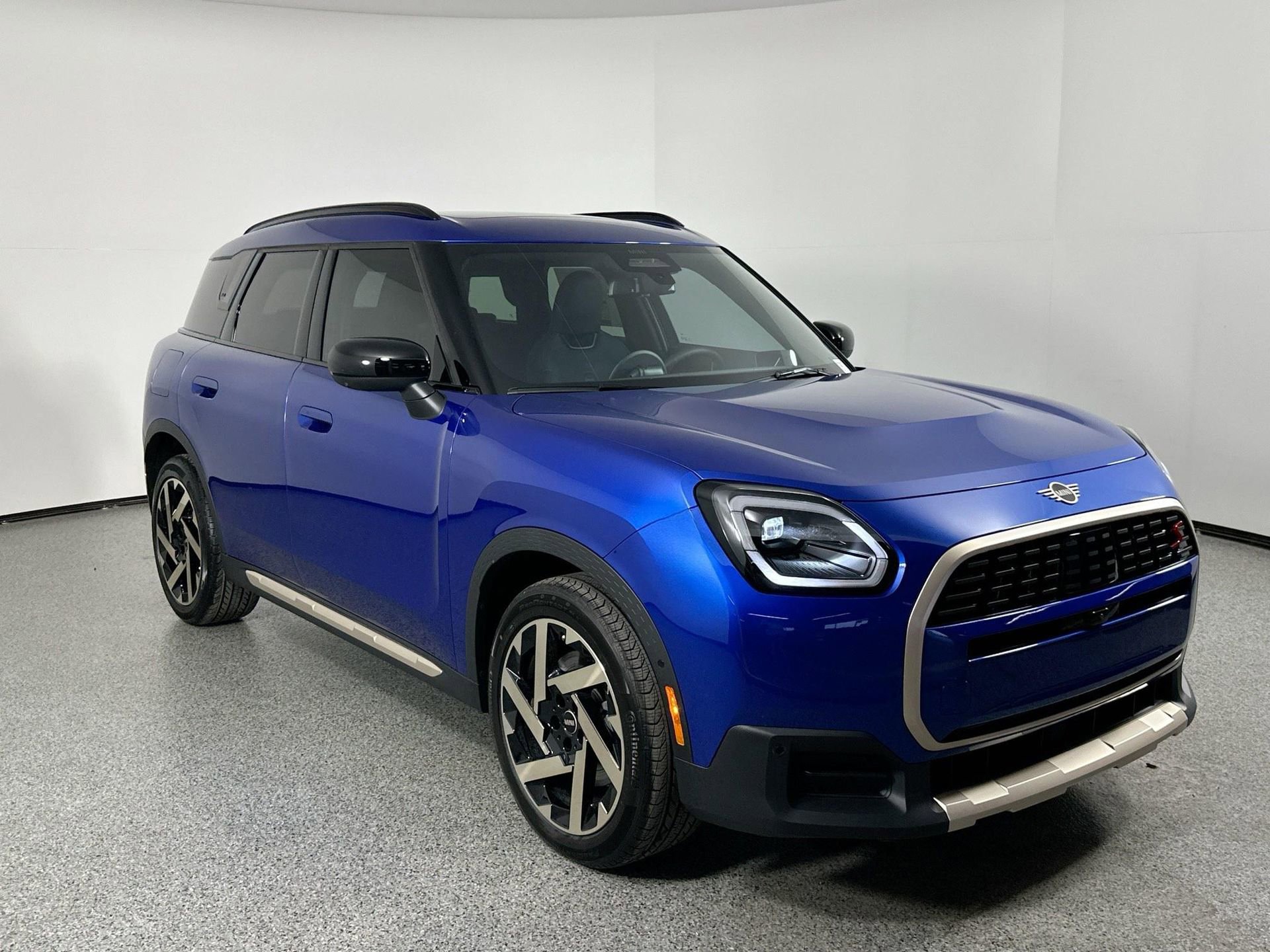 New 2025 MINI Cooper Countryman S w/ Comfort Package Max image 3