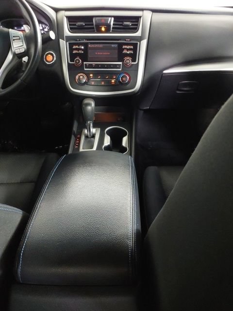 Used 2017 Nissan Altima 2.5 SR w/ Midnight Edition Package FWD image 21
