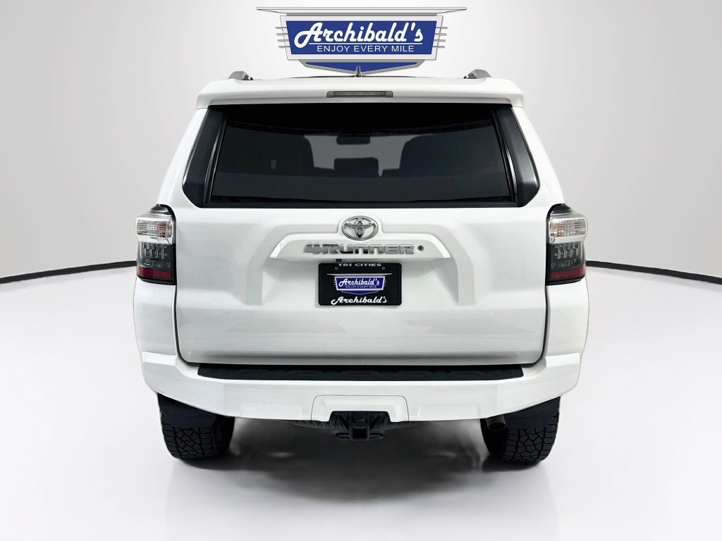 Used 2017 Toyota 4Runner SR5 AWD/4WD image 7