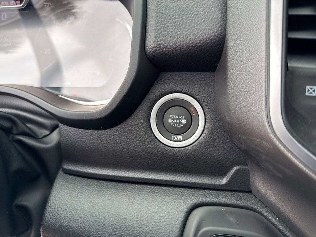 New 2026 RAM 1500 Big Horn AWD/4WD image 16