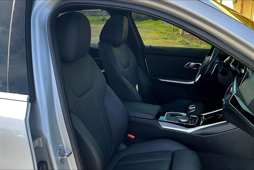 Used 2019 BMW 330i Sedan w/ Convenience Package RWD image 10