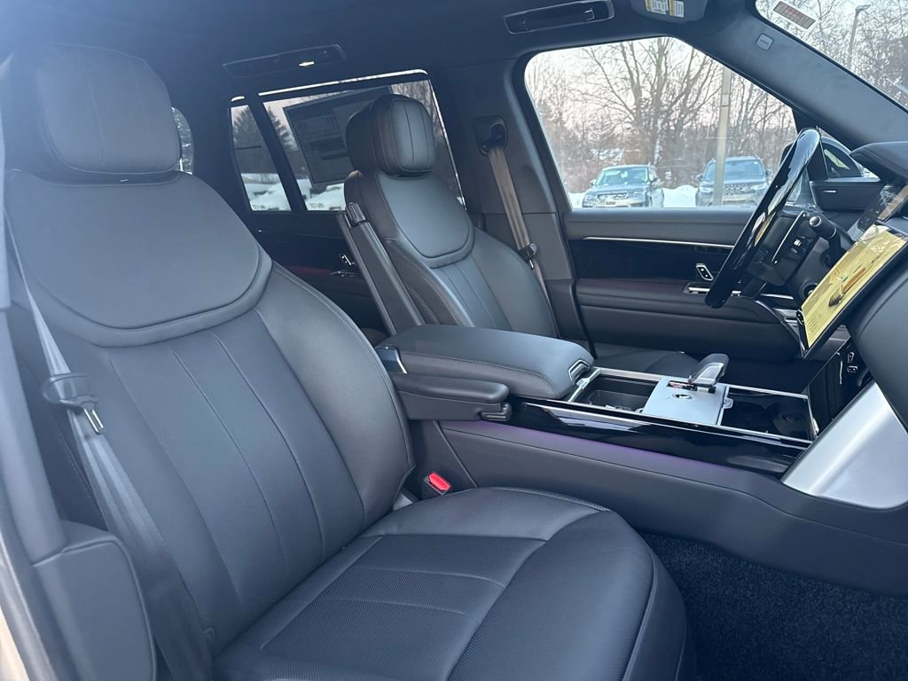 New 2025 Land Rover Range Rover Long Wheelbase SE image 15
