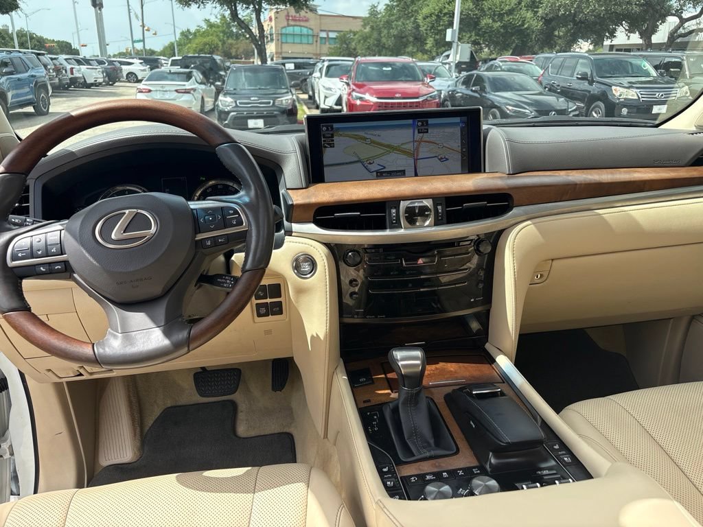 Used 2019 Lexus LX 570 4WD w/ Luxury Package image 15