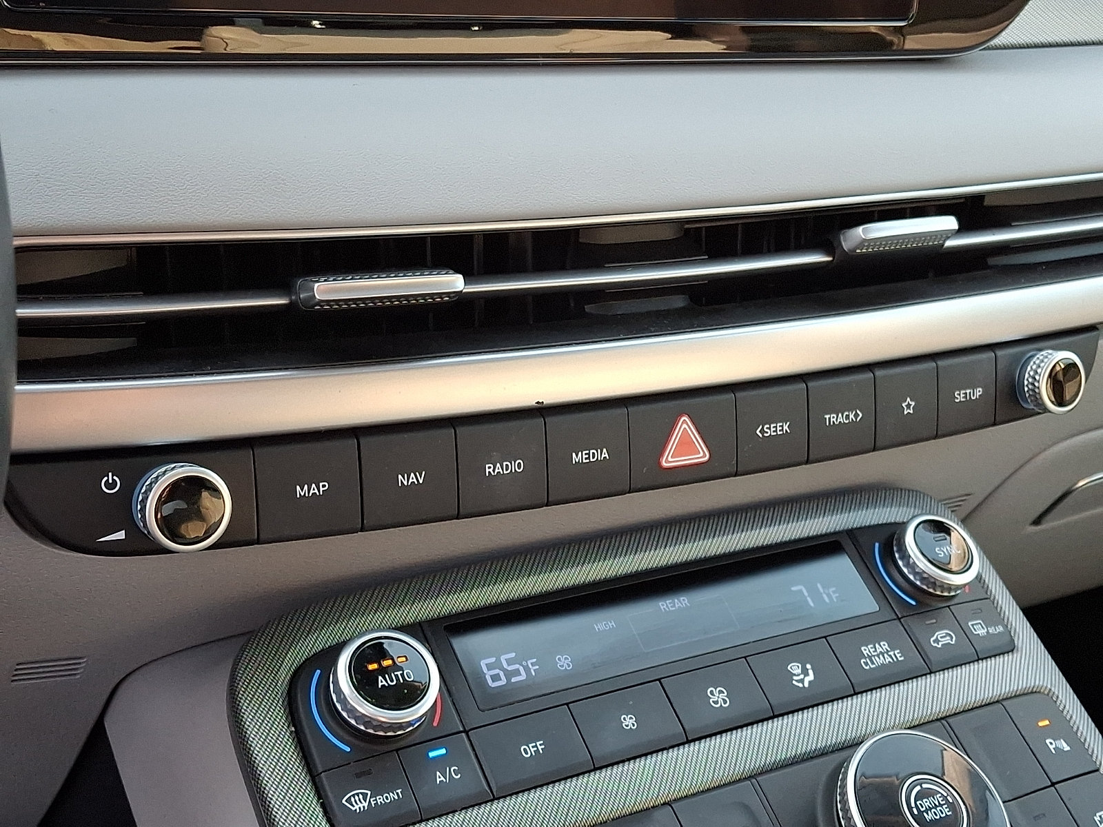 Certified 2025 Hyundai Palisade SEL FWD image 20