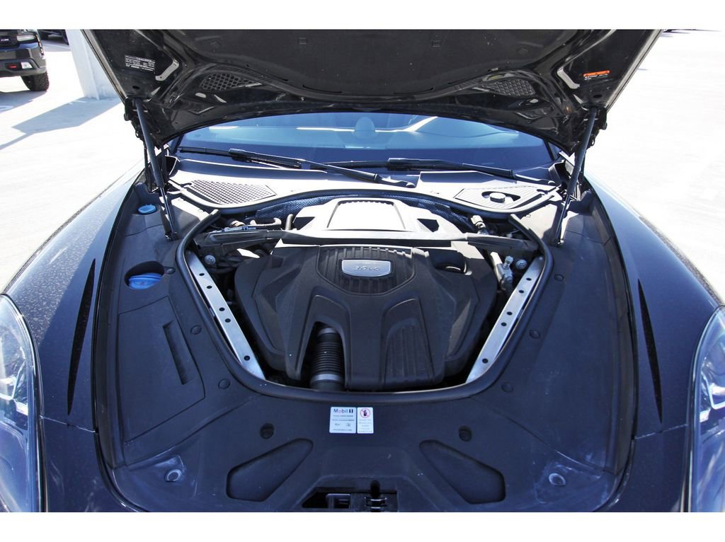 Used 2019 Porsche Panamera 4 image 32