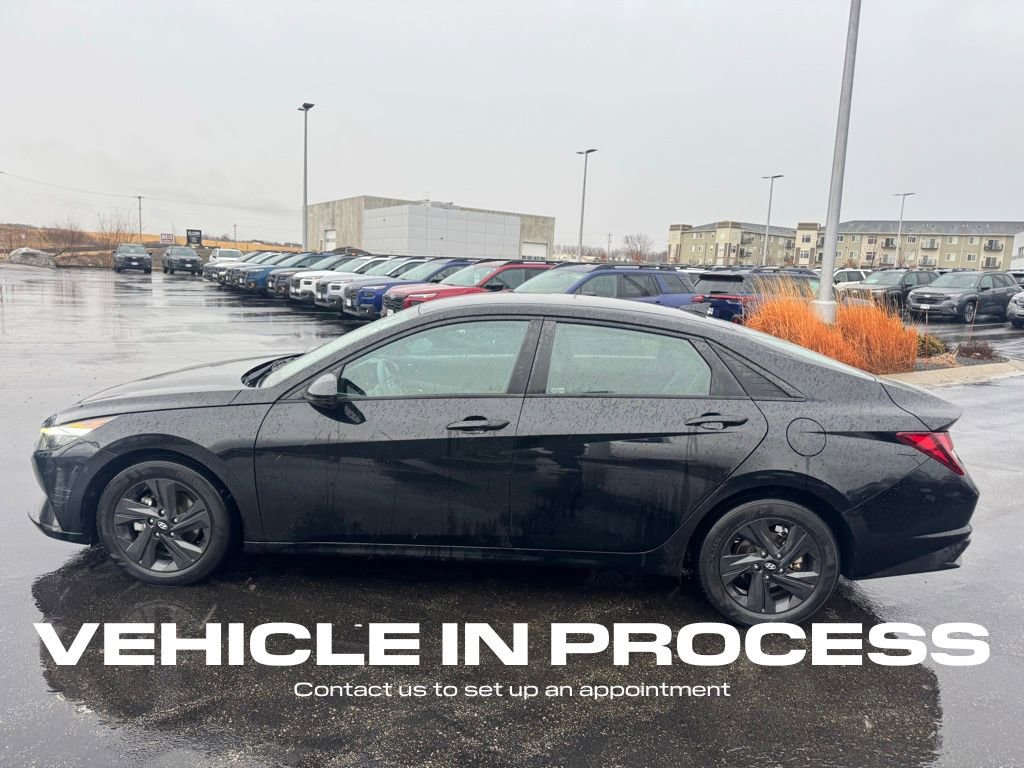 Used 2021 Hyundai Elantra SEL w/ Cargo Package image 6