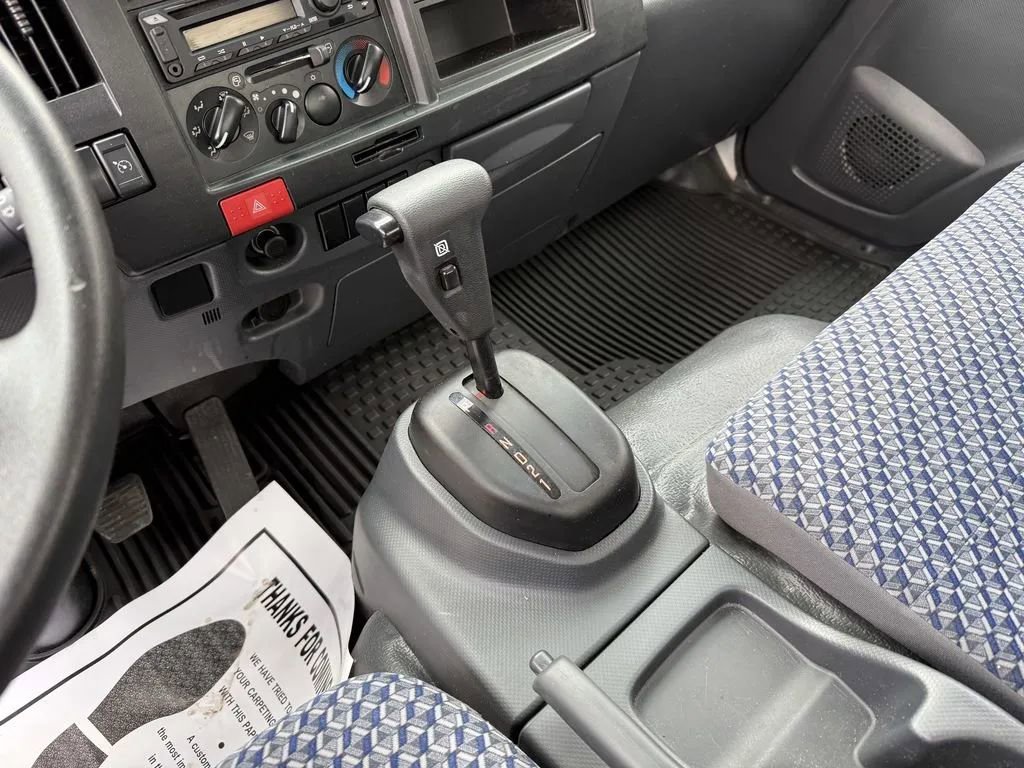 Used 2023 Isuzu NPR image 24