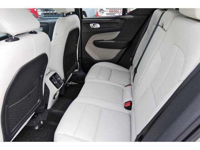 Used 2025 Volvo XC40 B5 Plus w/ Protection Package Premier image 12