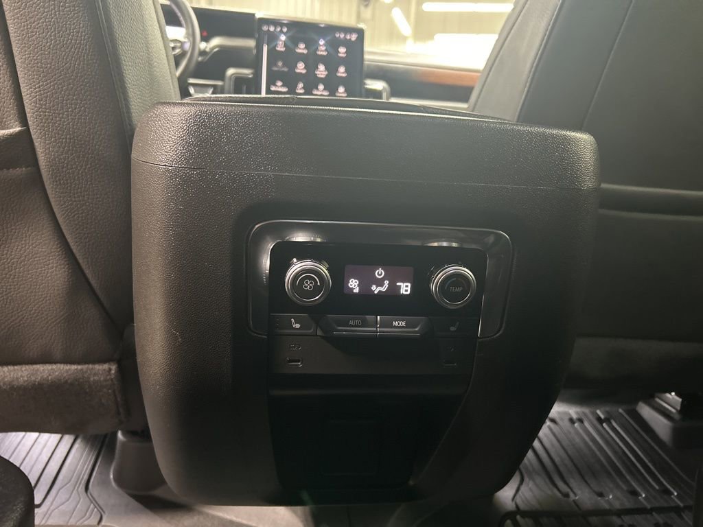 Used 2025 GMC Yukon XL Denali w/ LPO, Floor Liner Package image 31
