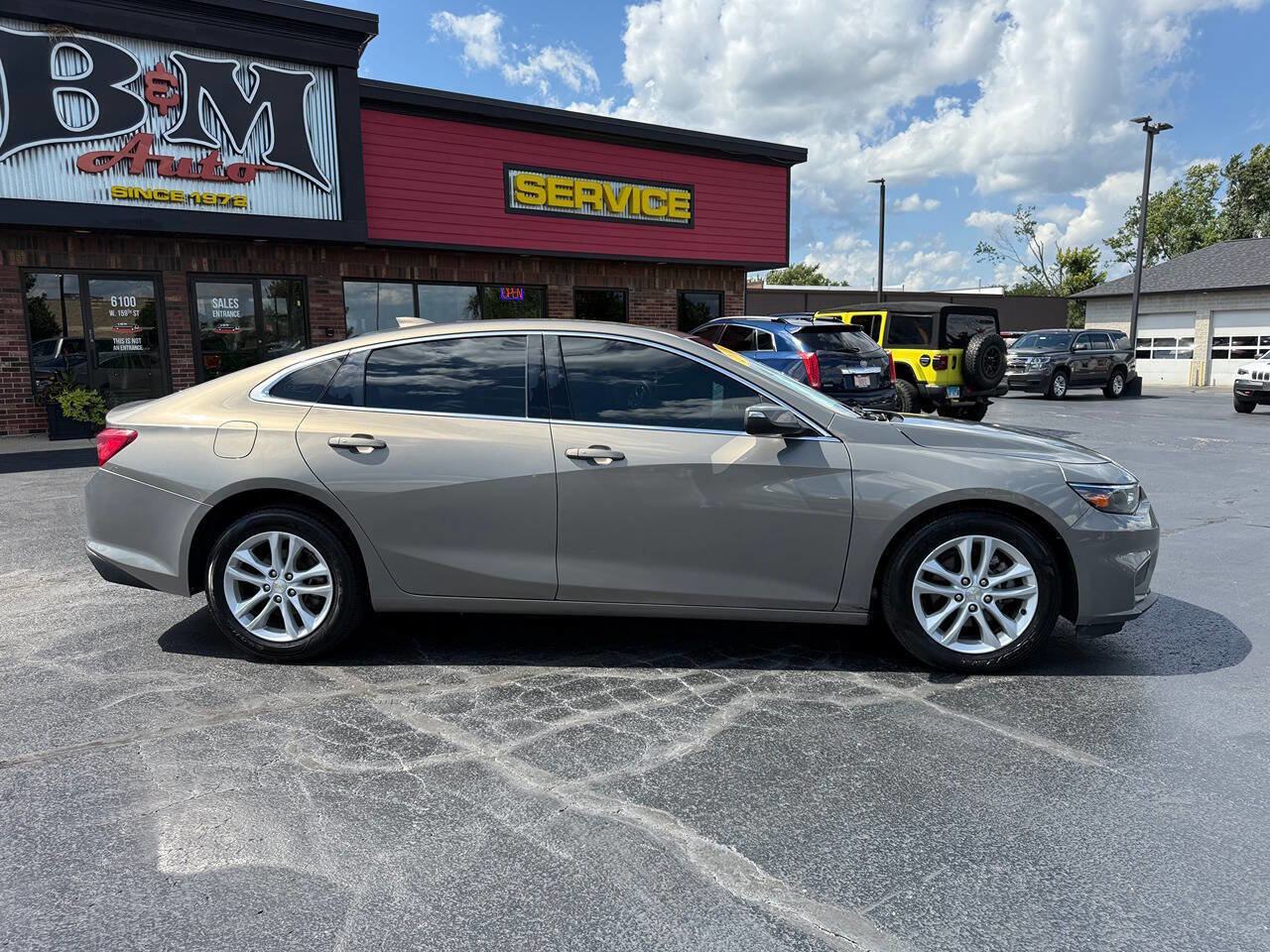 Used 2018 Chevrolet Malibu LT image 8
