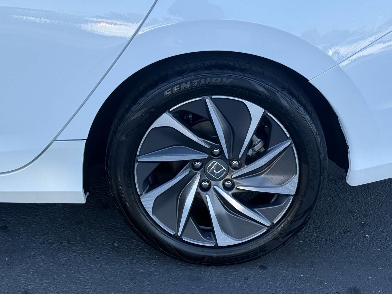 Used 2019 Honda Insight Touring image 16