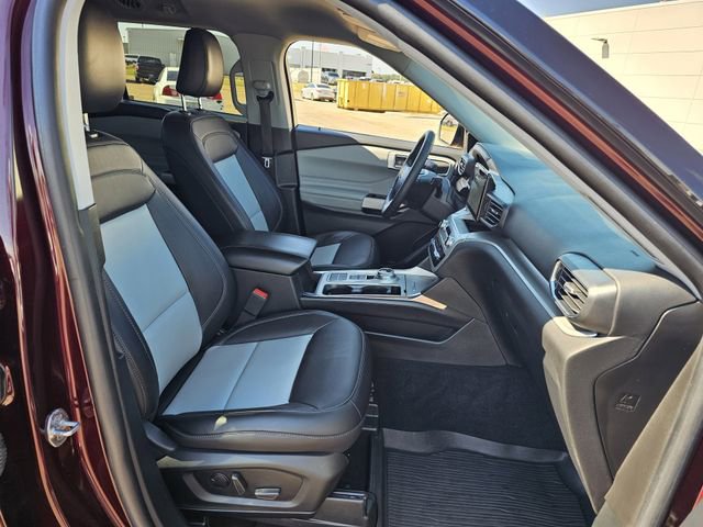 Certified 2022 Ford Explorer XLT w/ Equipment Group 202A image 26