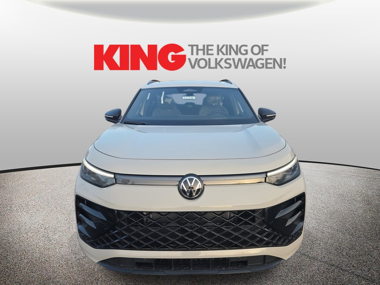 New 2026 Volkswagen Tiguan SE R-Line image 9