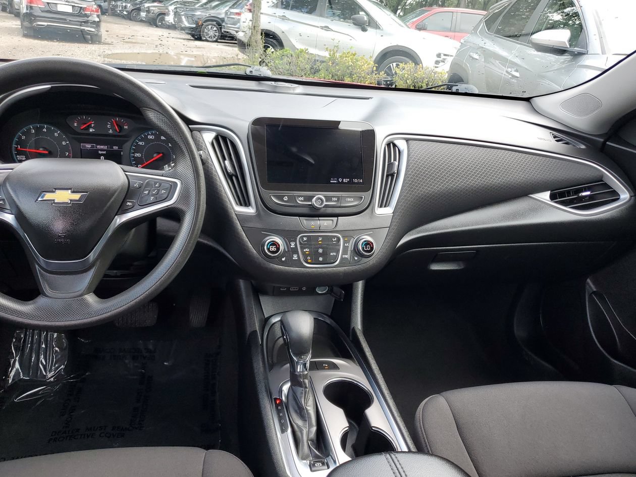 Used 2025 Chevrolet Malibu LT FWD image 14