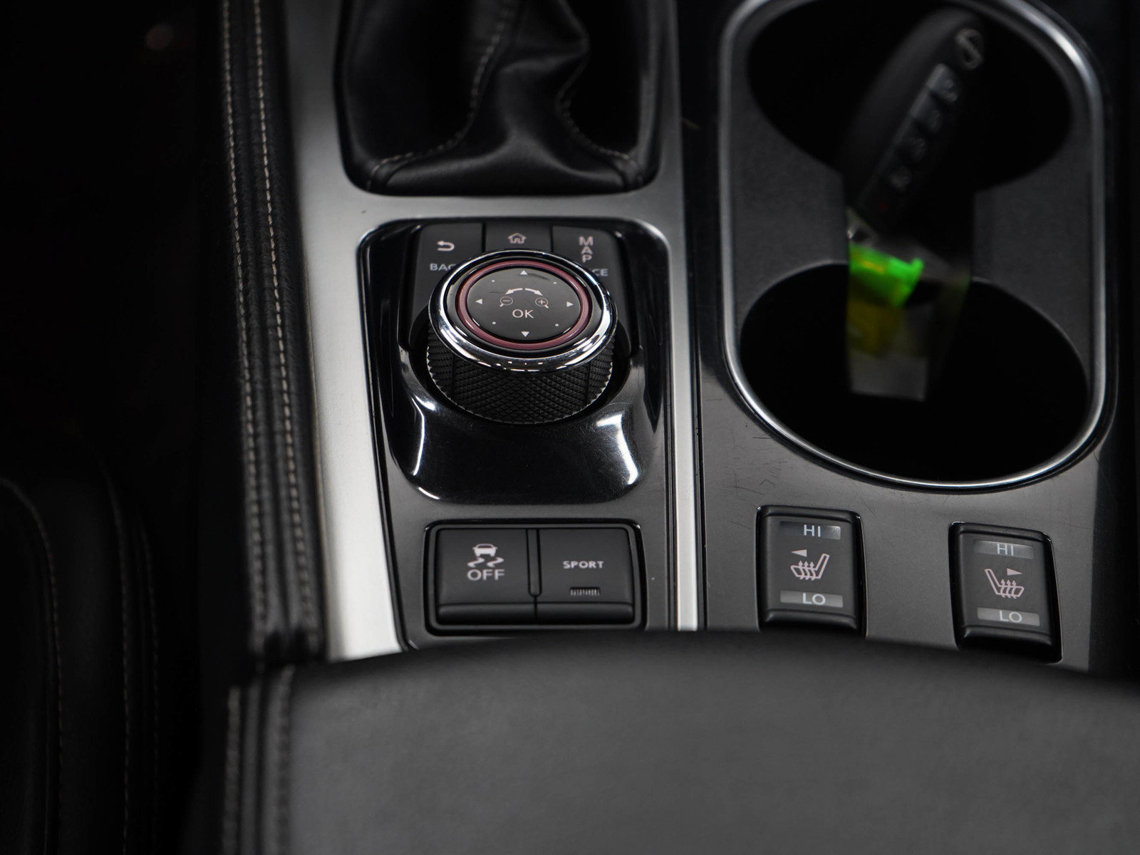 Used 2023 Nissan Maxima SL FWD image 19