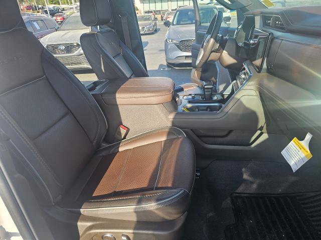 Used 2025 GMC Sierra 1500 Denali AWD/4WD image 47