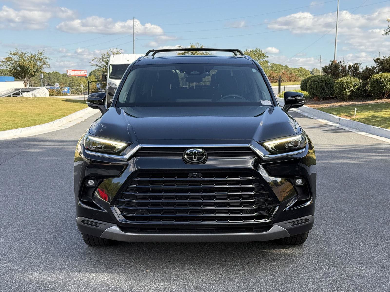Used 2024 Toyota Grand Highlander FWD image 8