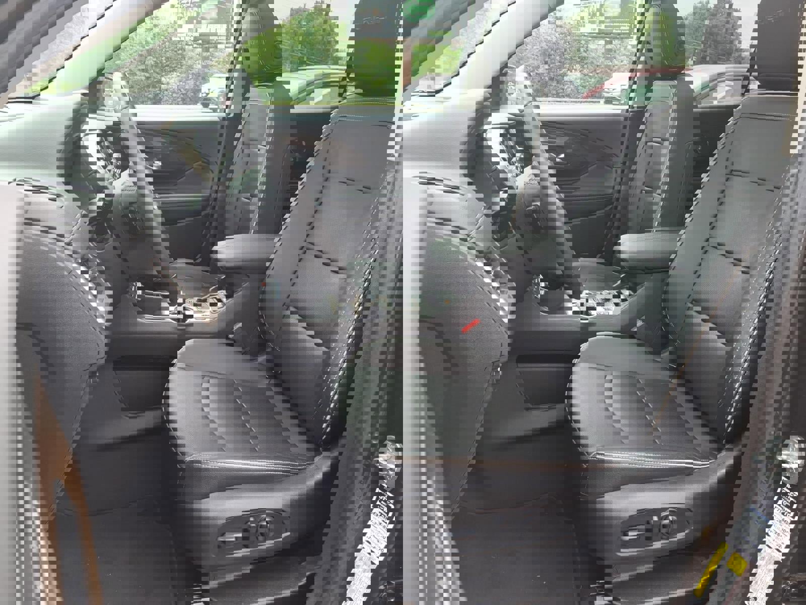 Used 2020 GMC Terrain Denali w/ Denali Premium Package AWD/4WD image 6