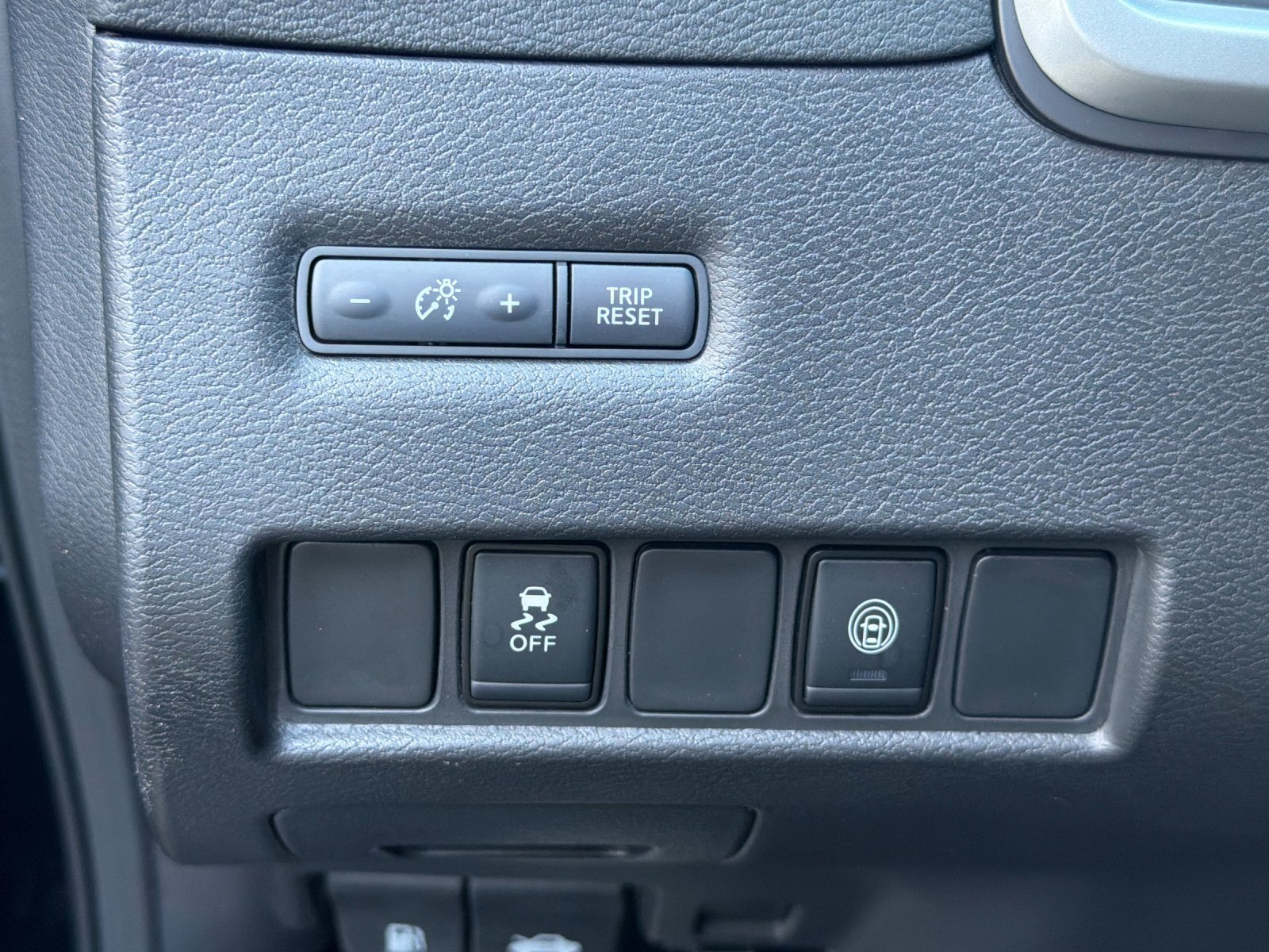 Used 2023 Nissan Murano SV FWD image 34