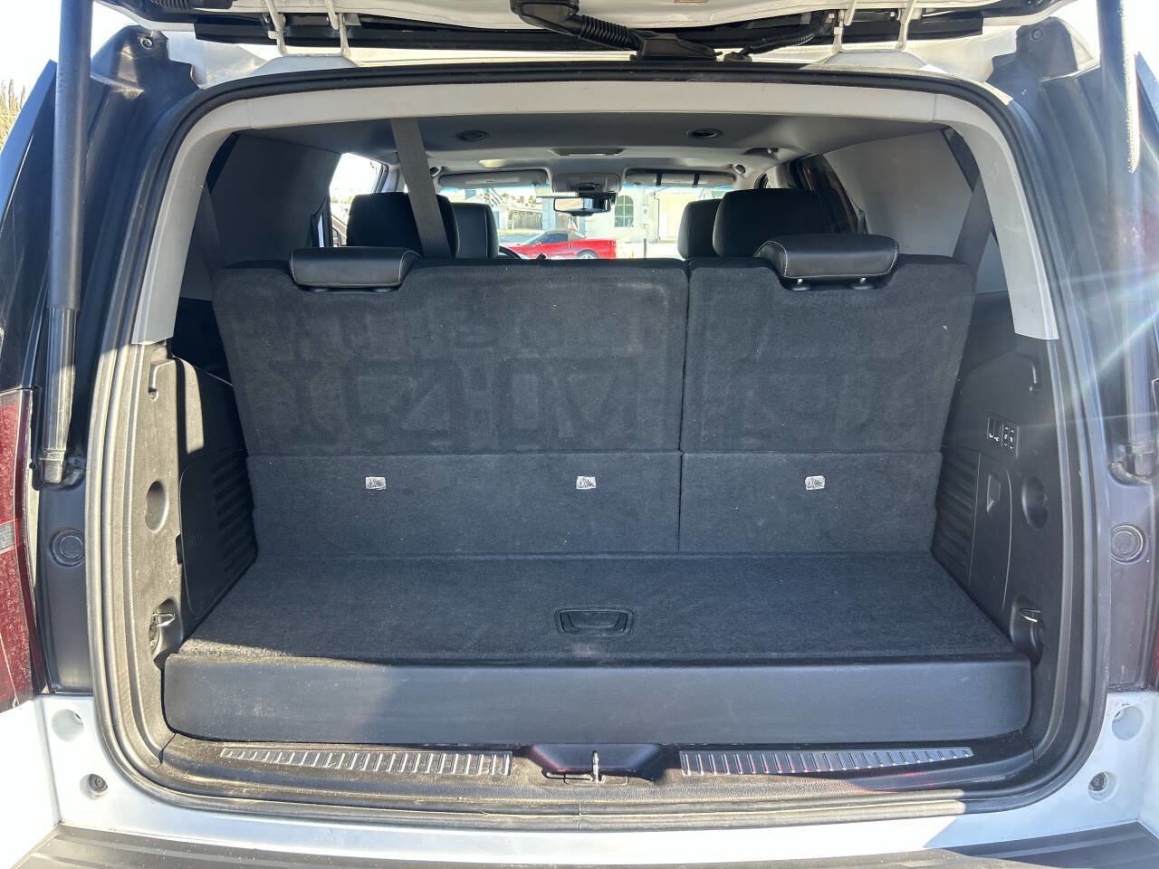Used 2018 Chevrolet Tahoe Premier w/ RST Edition image 21